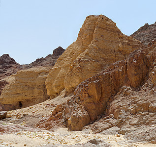 以色列沙漠中景色岩石的地貌图片