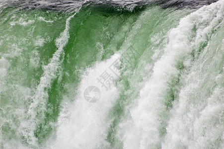 秋瀑瀑布急流水电泡沫流动危险白色绿色力量图片