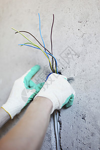 工人放电线修理工差距电气绝缘男性男人喜悦安装房子工作图片