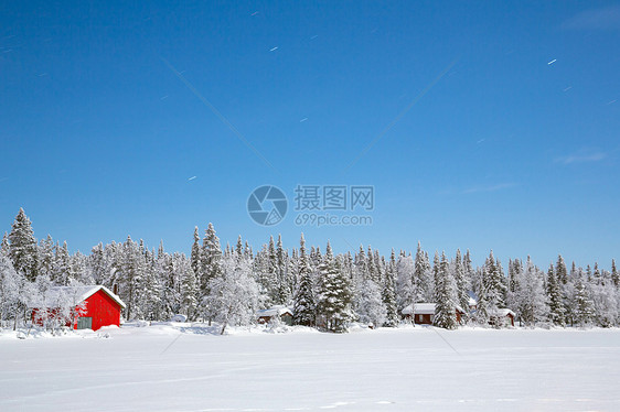 冬季夜间踪迹蓝色房子旅行国家木头假期场地童话天气图片