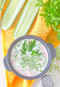 冷汤冰块蔬菜薄荷蓝色烹饪饮食勺子美食野菜黄瓜图片