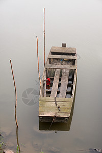 船舰银行衰变钓鱼驳船支撑血管渔船码头灰色河岸图片