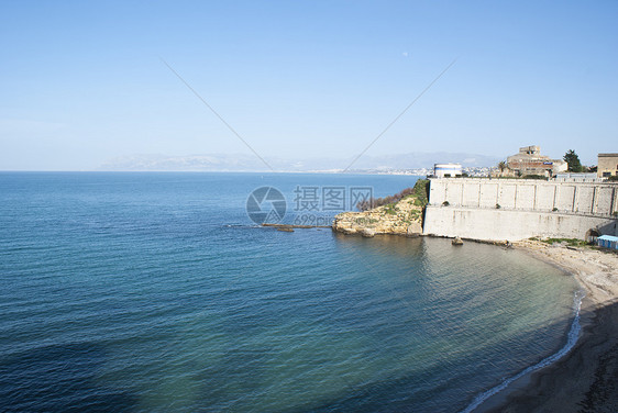 海滩海湾爬坡脚步天空曲线游艇汽艇建筑学村庄石头图片