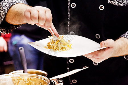 厨师工作桌子美食商业平底锅服务烹饪食物盘子作坊餐厅图片