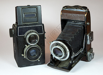 两台旧相机技术光学古董历史乡愁摄影电影照片黑与白玻璃图片