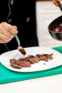 厨师工作平底锅爱好商业牛肉盘子桌子烹饪猪肉厨房食物图片