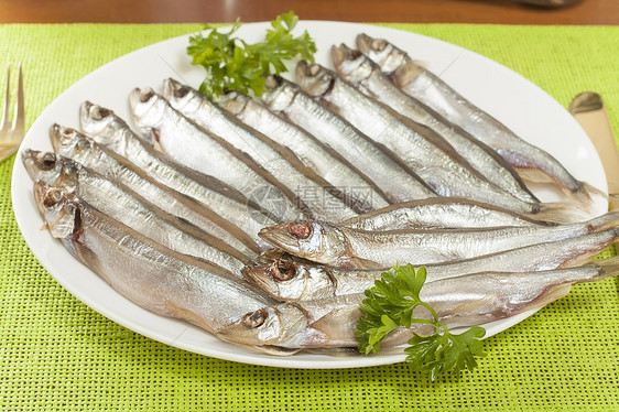 鱼群食物盐渍蔬菜土豆服务酒杯盘子煮沸烹饪零食图片
