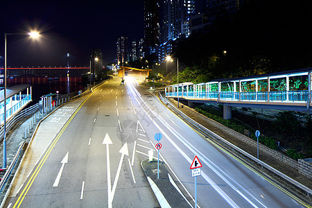 夜间城市风景运动线条交通行人景观街道住宅速度建筑运输图片