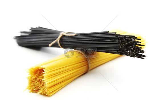 黑白干意大利面营养美食食品白色绳索烹饪食物用餐午餐黄色图片
