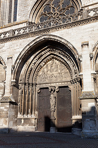 法国上诺曼底Les Andelys大教堂历史钟声遗产宗教大教堂历史性旅行入口正方形石头图片
