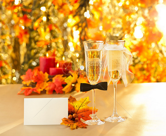 带有概念性异性装饰的香槟酒杯烛光魅力订婚接待异类派对长笛名片婚宴酒精图片