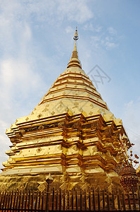 泰国清迈Doi Sutheep寺宗教文明公园建筑学历史文化寺庙天空废墟雕像图片