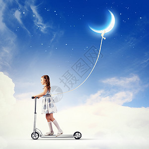 小女孩骑摩托车教育活动骑术月亮天空就寝蓝色婴儿女孩卧室图片