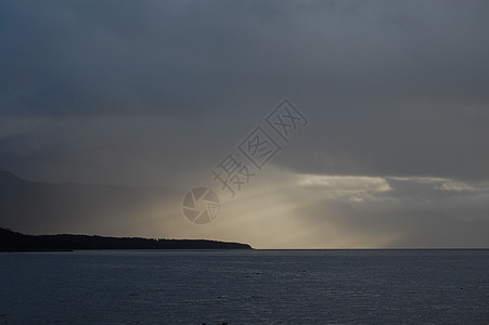 哈当吉尔弗湾变化天气风雨背景图片