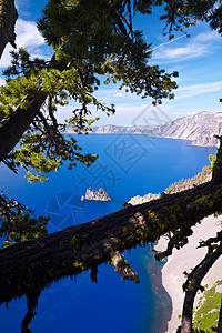 幽影船 克拉特湖绿色火山口树木幻影池塘风景火山旅行陨石生态图片