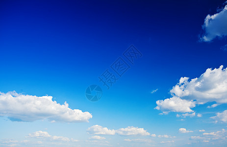 蓝色的蓝天空图片