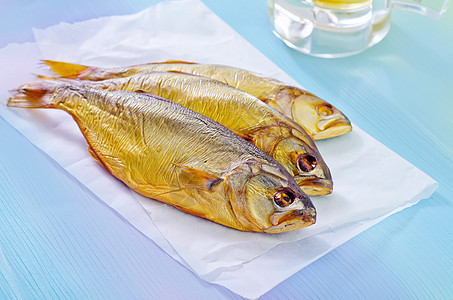 含啤酒的熏鱼动物鲶鱼美食茶点菜单餐厅文化食物竹子海鲜图片