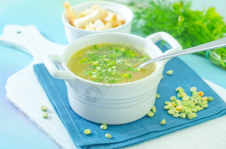 豆汤草本植物土豆蔬菜猪肉厨房午餐面包食物餐厅烹饪图片