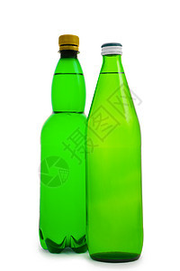 隔开两个绿色瓶子图片