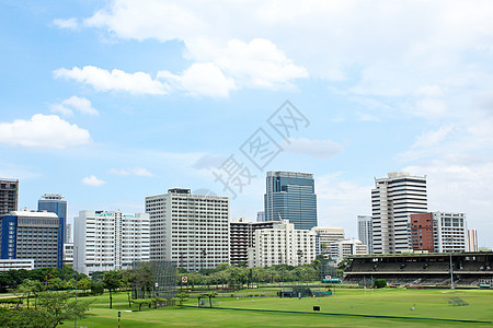 泰国曼谷市风景泰国曼谷公园办公室市中心植物商业绿色蓝色建筑景观天空图片