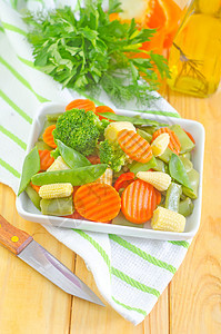 生蔬菜 混合蔬菜立方体养分扁豆团体茶点橙子彩虹宏观玉米饮食图片