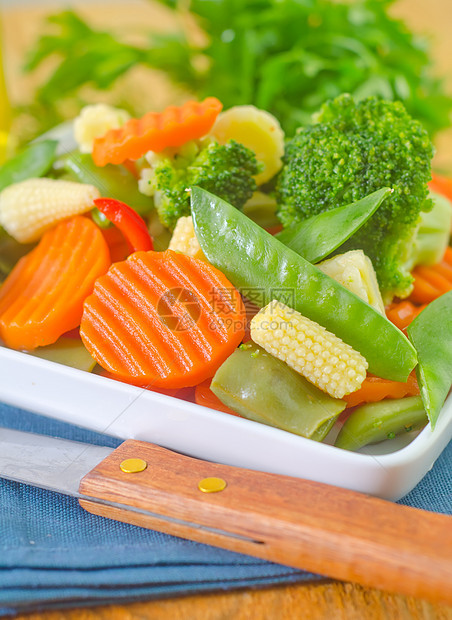 生蔬菜 混合蔬菜彩虹茶点土豆食物团体胡椒立方体扁豆沙拉橙子图片