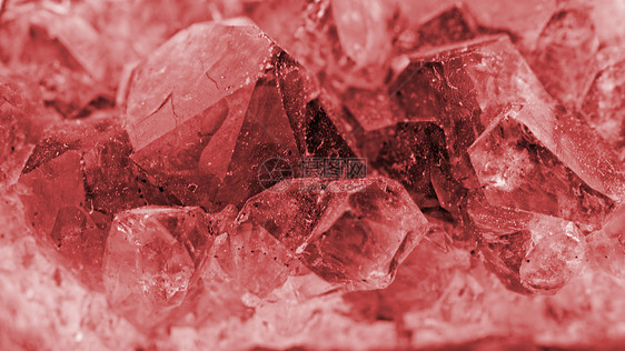 以红宝石颜色显示的结晶密闭实验室奢华玻璃硫酸盐水晶物理石头宏观化学矿物图片