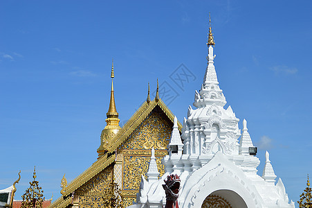 泰国佛教寺庙精神旅行地标佛塔情调热带纪念碑异国游客金子图片