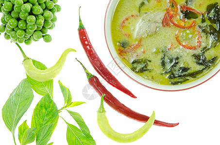 亚洲食物菜肴茄子白色绿色辣椒蔬菜美食红色图片