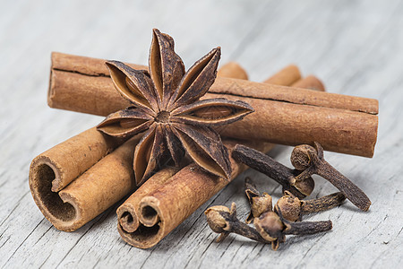 肉桂 有香和木头的丁香静物疗法决明子棕色香料食物调味品背景香味芳香图片