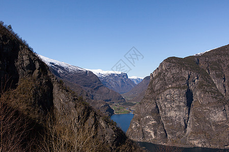 在挪威某处自治区目的地自然景观爬坡天气文化荒野旅行天空峡湾图片