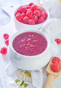 草莓果酱覆盆子摄影问候糖浆早餐食谱季节食物玻璃甜点图片