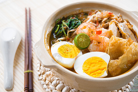 新加坡虾米餐厅筷子乌当午餐海鲜盘子蔬菜辣椒青葱美食图片