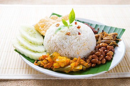 马来人食品香料椰子美食香气鳀鱼文化小贩早餐叶子花生图片
