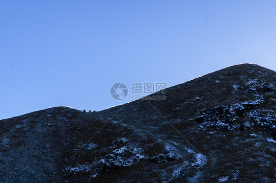 山晴天太阳远足风景场景日出山脉旅行白色武功图片