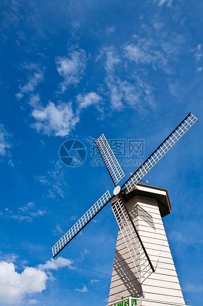 风车天空蓝色农村建筑图片