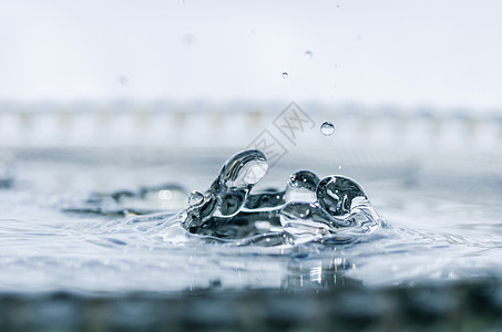 水喷水反射水滴自然海浪图片