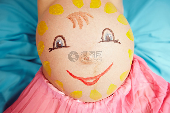 带相片的怀孕女孩幸福婴儿女性母亲喜悦乐趣父母腹部成年人皮肤图片