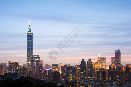 台北市之夜场景蓝色市中心首都摩天大楼城市地标天堂大厦旅行图片