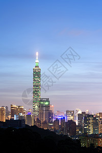 台北市之夜风景地标旅行蓝色场景天堂大厦首都城市摩天大楼图片