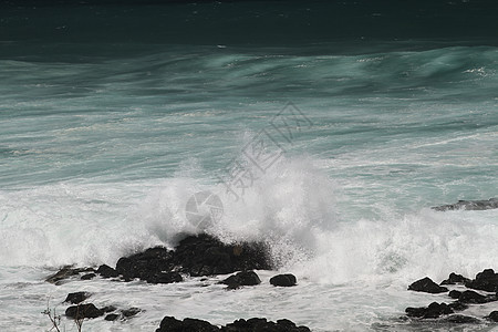 冲浪的海洋波浪图片