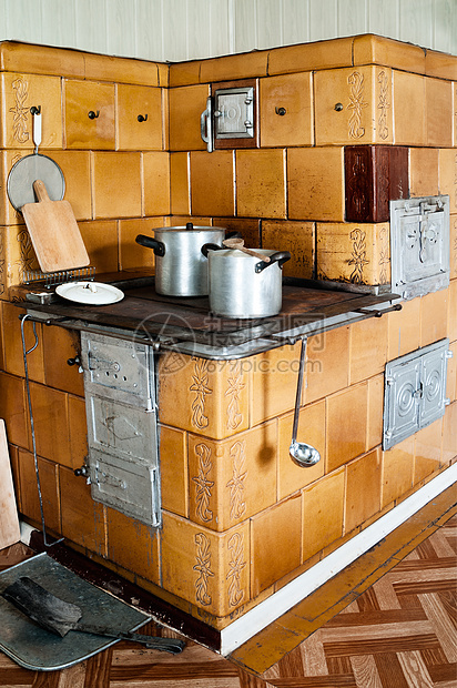 旧式厨房储藏室炊具烹饪铸铁投掷地面电炉用具古董火炉烤箱图片