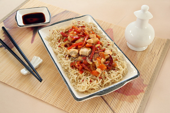 清辣鸡鲜烤面条辣椒草药美食胡椒洋葱筷子营养烹饪餐垫图片