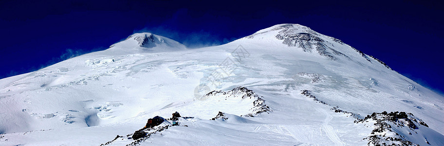 Elbrus - 沉睡的火山图片