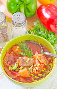 新鲜汤香菜草本植物香料厨房课程餐具食谱文化胡椒盘子图片