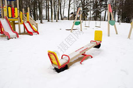 童年秋冬雪 空回游儿童图片