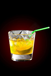 柠檬鸡尾酒柠檬立方体庆典液体酒精糖浆水果玻璃饮料果汁图片
