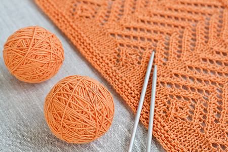 橙色球 编织图案和编织针闲暇工作喜悦线圈家庭衣服桌布假期模拟消遣图片