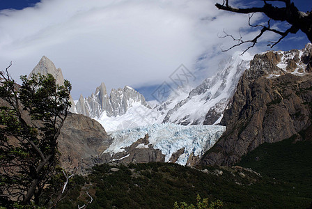巴塔哥尼亚的冰川风景荒野登山岩石顶峰图片