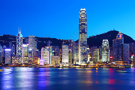 香港市晚上商业摩天大楼建筑办公室港口顶峰城市场景市中心金融图片